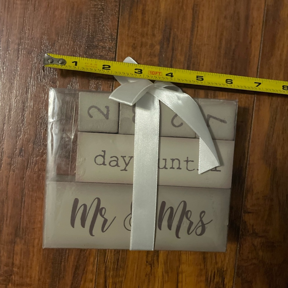 Elegant Countdown Blocks for Weddings - Picture 3 of 4